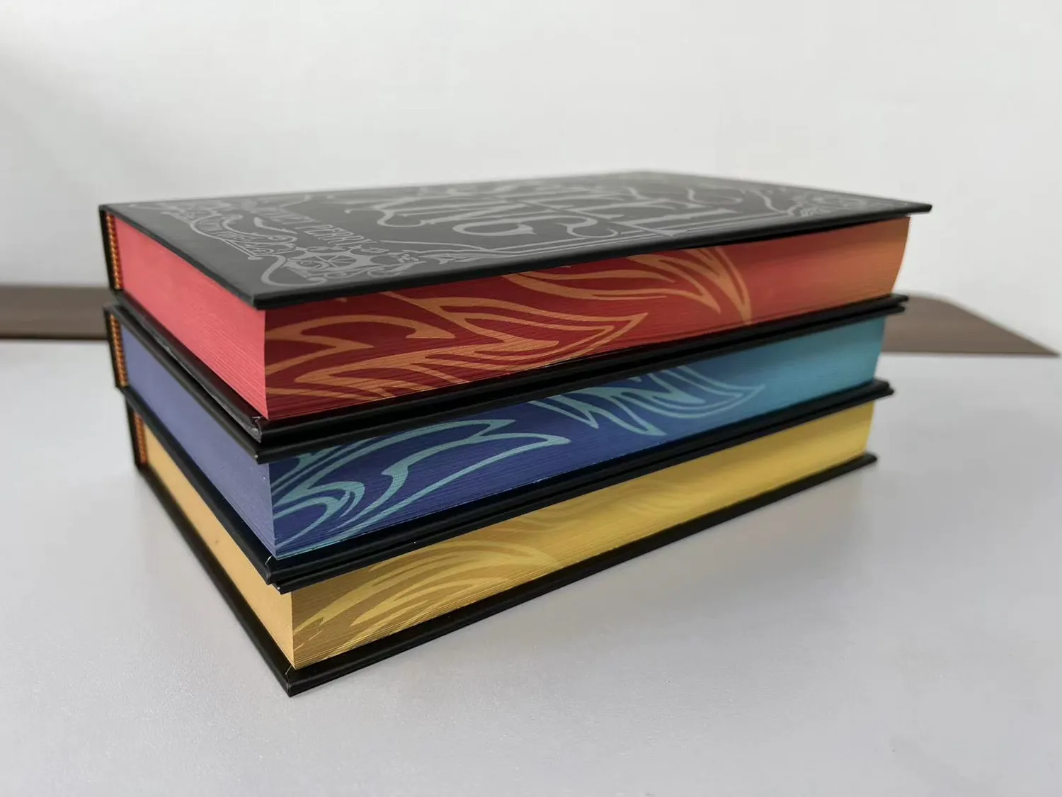 Hardbound book
1c black / 1c black
Munken paper
Loose square back
Digital edge printing