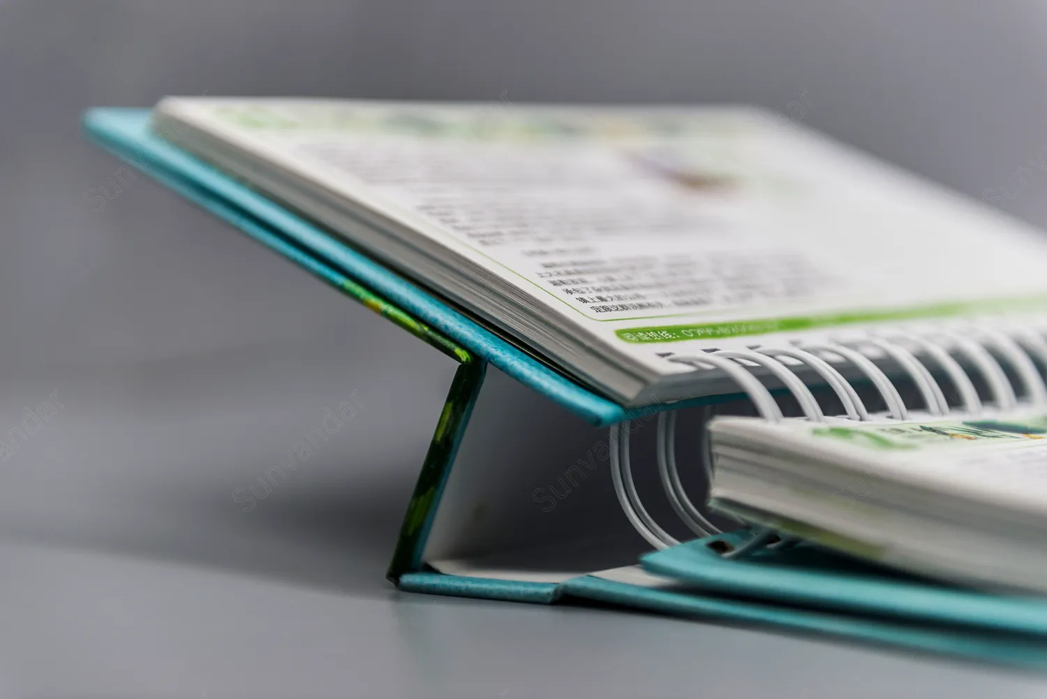 Wire-O bound book
1/2 Wire-O
Pitch: 3:1
32 Loops