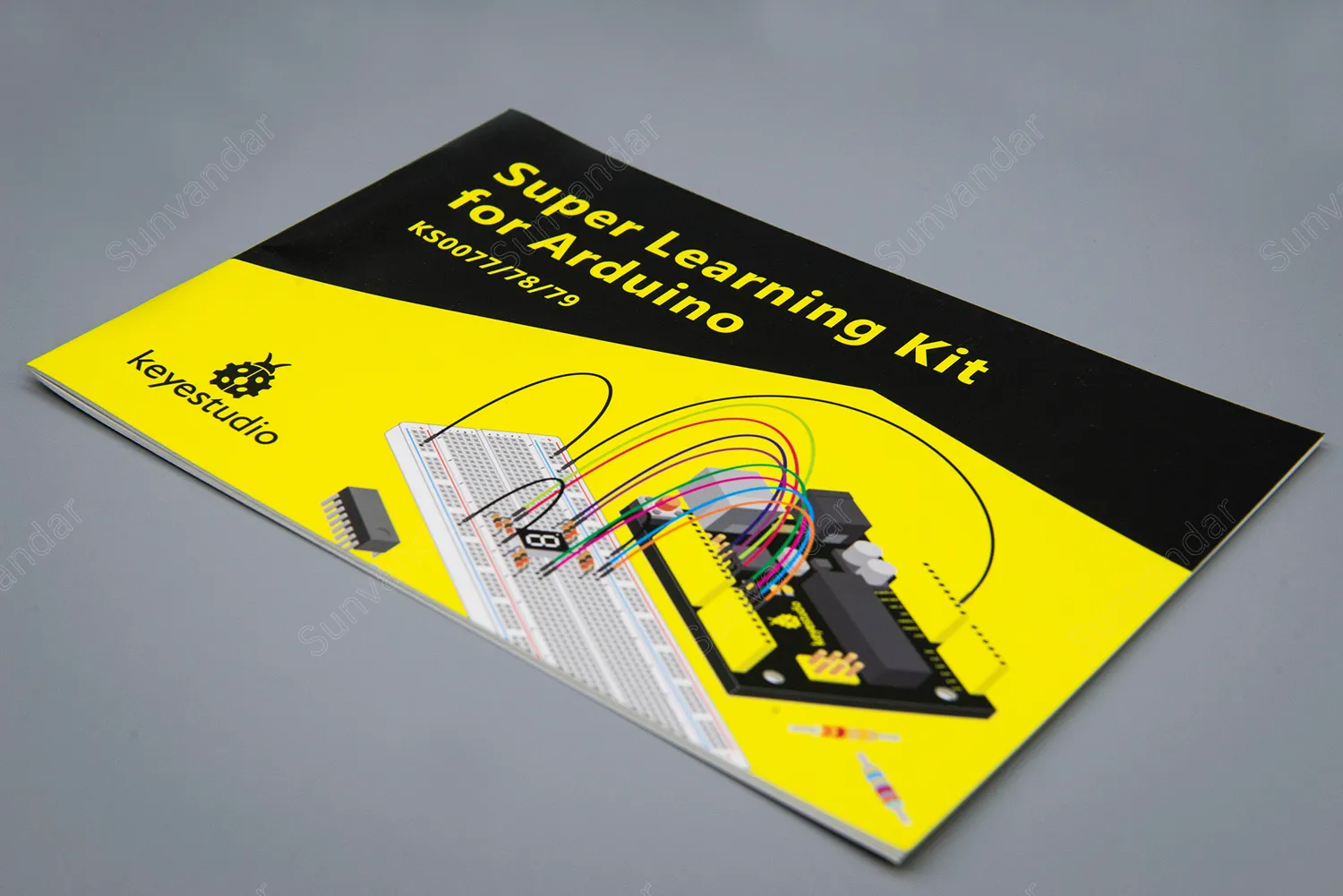 Manual
Saddle-stitched